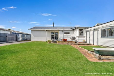 Photo of property in 27 Moore Avenue, Tawhero, Whanganui, 4501