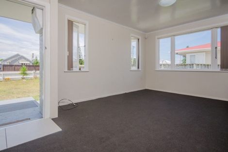 Photo of property in 1/8 Cornwall Road, Mangere, Auckland, 2022