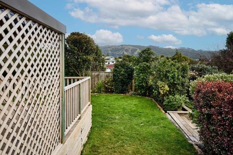 Photo of property in 90 Arawhata Street, Ranui, Porirua, 5024