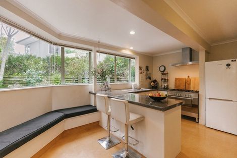 Photo of property in 8a Williams Terrace, Fitzherbert, Palmerston North, 4410