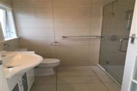 Photo of property in 1/60 Woodlands Crescent, Browns Bay, Auckland, 0630