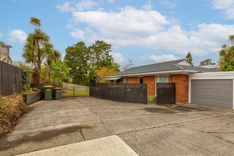 Photo of property in 2/14 Claridge Street, Glen Eden, Auckland, 0602