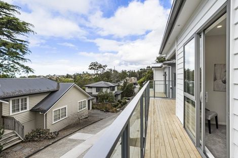 Photo of property in 1/15d Verran Road, Birkenhead, Auckland, 0626