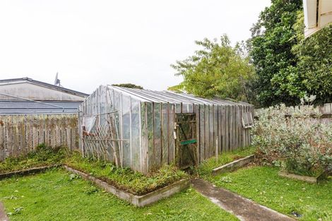 Photo of property in 12 Motuoapa Place, Kelvin Grove, Palmerston North, 4414