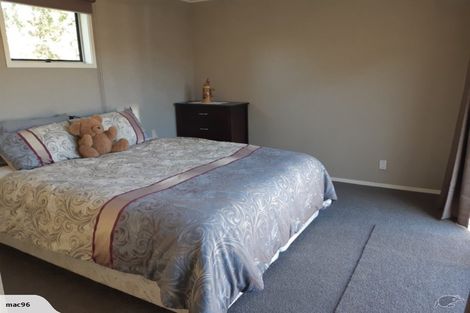 Photo of property in 31 Gilmour Place, Taradale, Napier, 4112