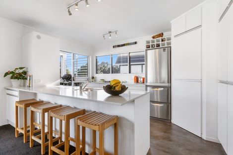 Photo of property in 138 Moana Anu Anu Avenue, Whangamata, 3620