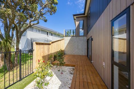 Photo of property in 113b Sunrise Avenue, Murrays Bay, Auckland, 0630