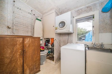 Photo of property in 60 Weston Avenue, Roslyn, Palmerston North, 4414