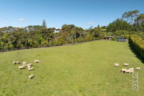 Photo of property in 35a Fork Road, Kumeu, 0891