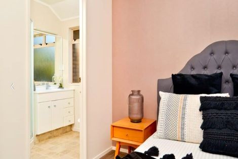 Photo of property in 18 Halcione Close, Flagstaff, Hamilton, 3210