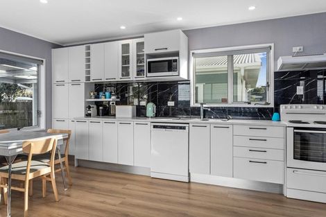 Photo of property in 3a Te Akau Street, Ohope, 3121