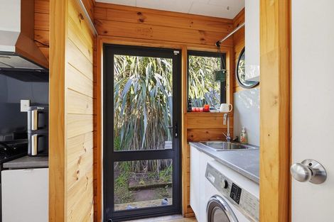 Photo of property in 32 Northumberland Street, Cannons Creek, Porirua, 5024