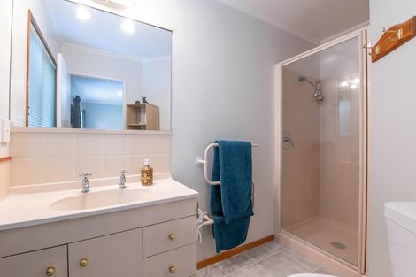 Photo of property in 8 Hoyte Place, Pukehangi, Rotorua, 3015