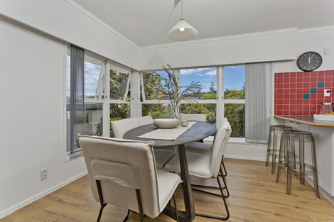 Photo of property in 28 Northumberland Avenue, Belmont, Auckland, 0622