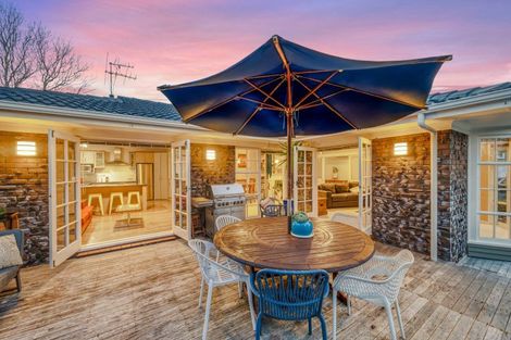 Photo of property in 32 Harford Place, Pakuranga Heights, Auckland, 2010