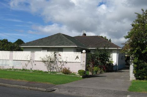 Photo of property in 33 Waipani Road, Te Atatu Peninsula, Auckland, 0610