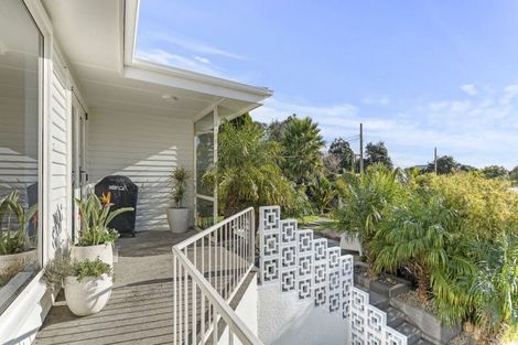 Photo of property in 37 Mcfarlane Street, Oakura, 4314