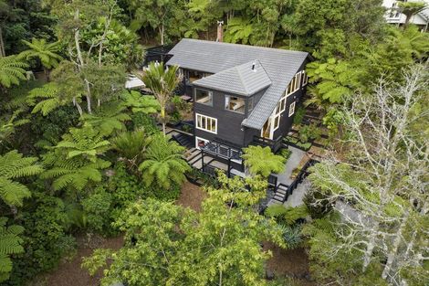 Photo of property in 27 Scenic Drive, Titirangi, Auckland, 0604