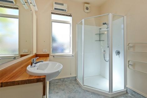 Photo of property in 3 Busby Place, Havelock North, 4130