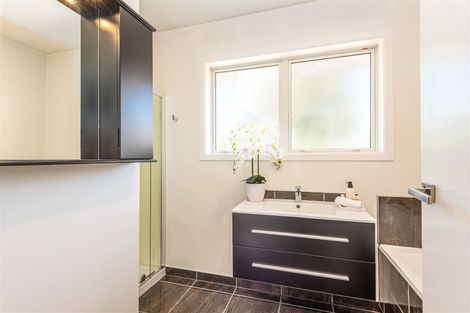 Photo of property in 98 Roberta Drive, Somerfield, Christchurch, 8024