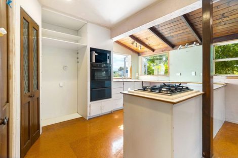 Photo of property in 12 Kelston Street, New Lynn, Auckland, 0600