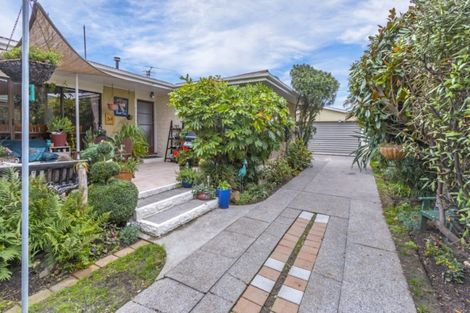 Photo of property in 29 Denise Crescent, Hornby, Christchurch, 8042