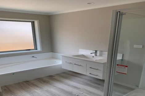 Photo of property in 98 Whakaturou Crescent, Pyes Pa, Tauranga, 3112