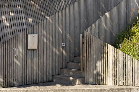 Photo of property in 10 Earls Terrace, Mount Victoria, Wellington, 6011