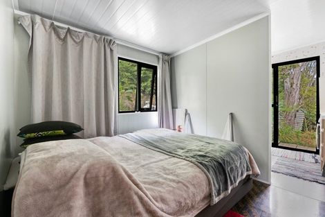 Photo of property in 12 Chenery Road, Red Beach, 0932
