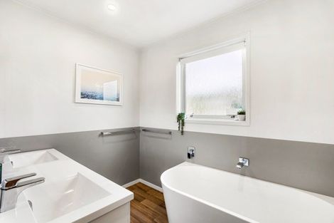 Photo of property in 11 Holyrood Street, Taradale, Napier, 4112