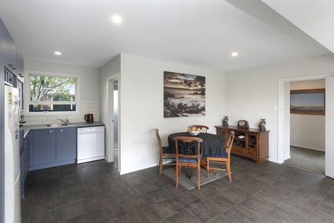 Photo of property in 15 Frensham Crescent, Woolston, Christchurch, 8062