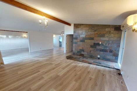 Photo of property in 22 Korotaha Terrace, Rothesay Bay, Auckland, 0630