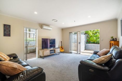 Photo of property in 11 Phoebe Meikle Place, Torbay, Auckland, 0630