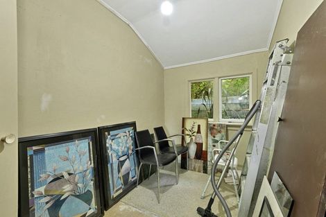 Photo of property in 1077 Dyers Pass Road, Governors Bay, 8971