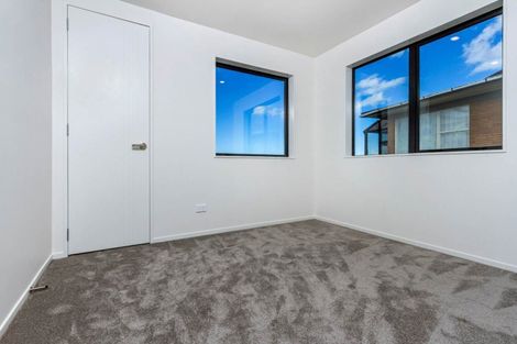 Photo of property in 7/66 Bruce Road, Glenfield, Auckland, 0629