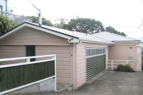 Photo of property in 6 Dorking Road, Brooklyn, Wellington, 6021