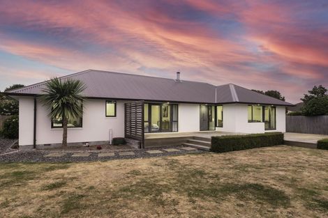 Photo of property in 10 Epping Place, Burnside, Christchurch, 8053