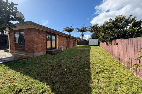 Photo of property in 163 Walter Strevens Drive, Conifer Grove, Takanini, 2112