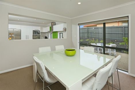 Photo of property in 17 Chelmsley Avenue, Henderson, Auckland, 0612
