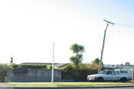 Photo of property in 61 Bleakhouse Road, Howick, Auckland, 2014