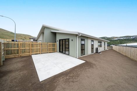 Photo of property in 67 Crompton Avenue, Churton Park, Wellington, 6037