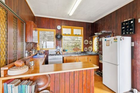 Photo of property in 140 The Esplanade, Houghton Bay, Wellington, 6023