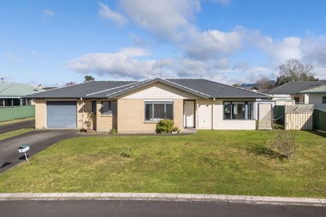 Photo of property in 3 Donegal Place, Katikati, 3129