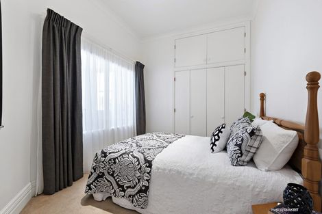 Photo of property in The Villas, 10/33 Hobson Street, Thorndon, Wellington, 6011