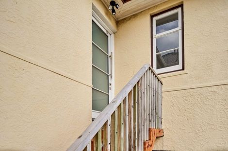 Photo of property in 75a Pirie Street, Mount Victoria, Wellington, 6011