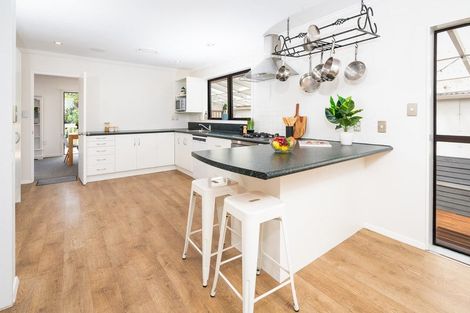 Photo of property in 184 Orangi Kaupapa Road, Northland, Wellington, 6012