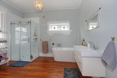 Photo of property in 89 Bridge Street, Bulls, 4818