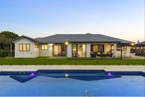 Photo of property in 19 Kahika Grove, Huapai, Kumeu, 0810