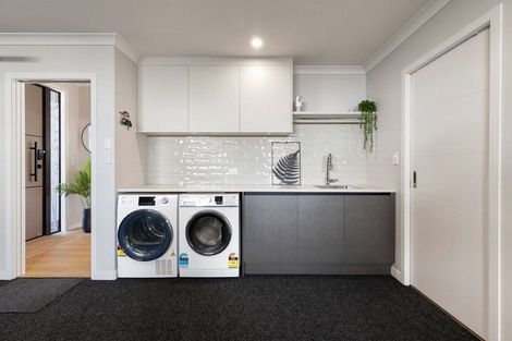 Photo of property in 32 Hugo Shaw Drive, Cambridge, 3434