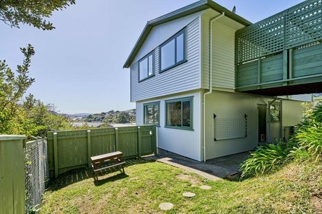 Photo of property in 1a Sunrise Boulevard, Tawa, Wellington, 5028